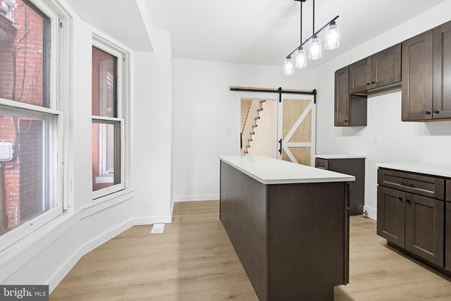 818 W KING ST, York, PA 17403