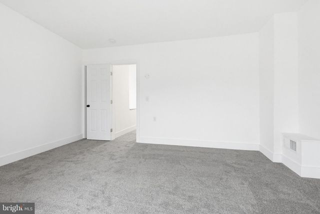 818 W KING ST, York, PA 17403