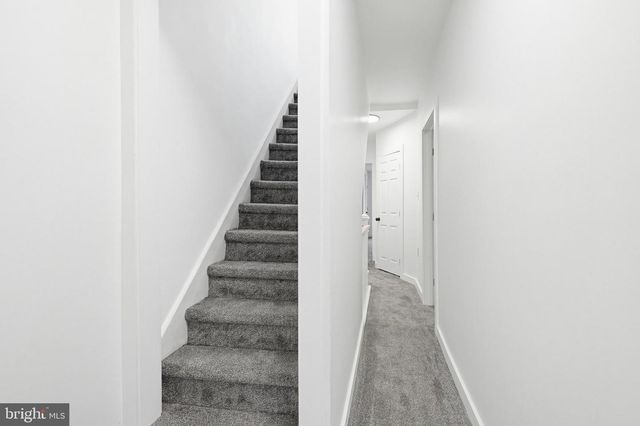 818 W KING ST, York, PA 17403