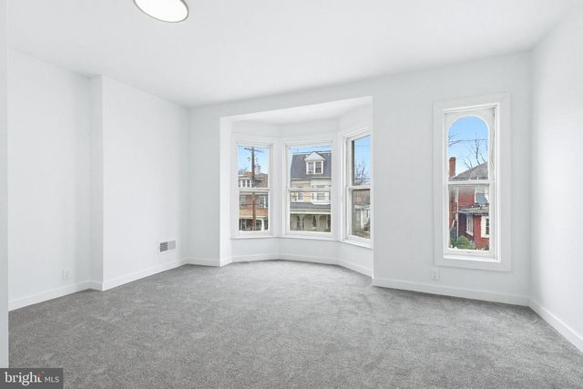 818 W KING ST, York, PA 17403