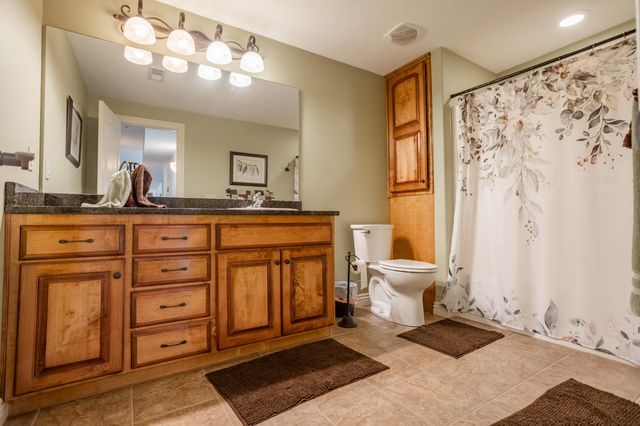 2818 E Cherrybark Street, Springfield, MO 65804