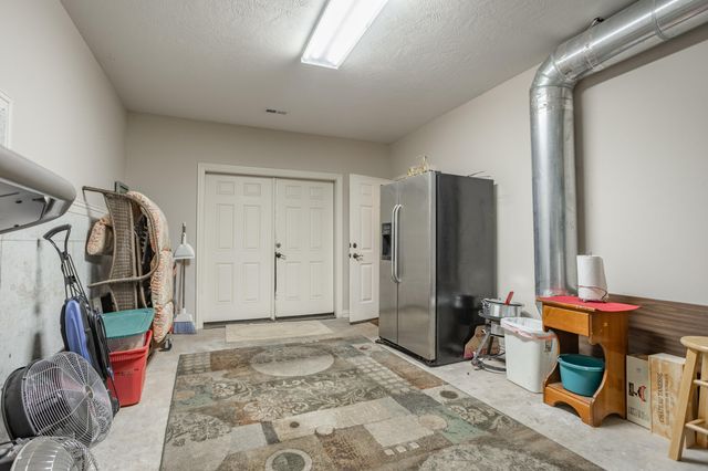 2818 E Cherrybark Street, Springfield, MO 65804
