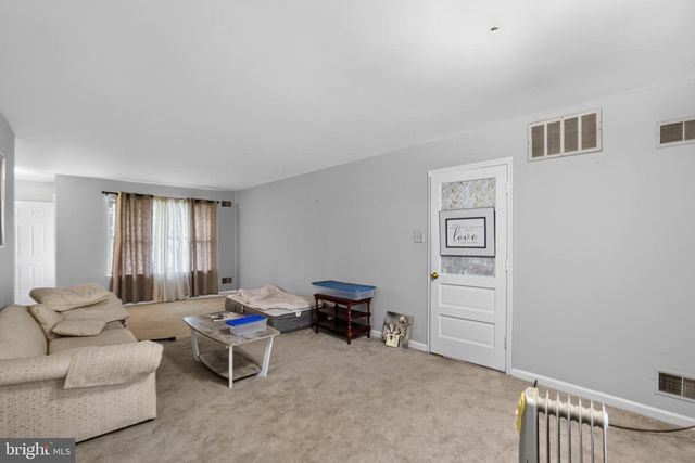 306 TOMPKINS LN, Waldorf, MD 20602