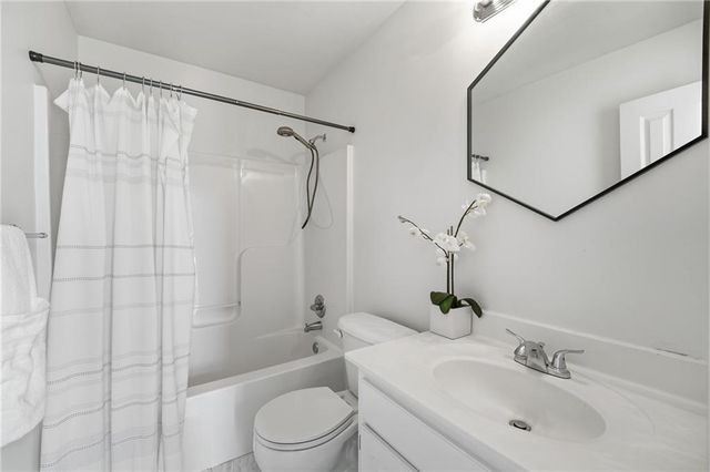 1104 NW 91st Terrace, Kansas City, MO 64155