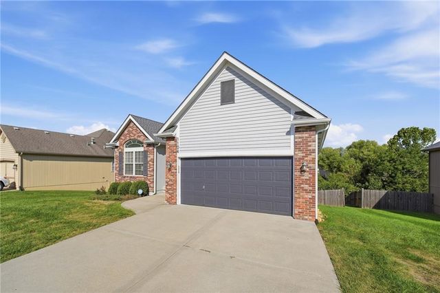 1104 NW 91st Terrace, Kansas City, MO 64155