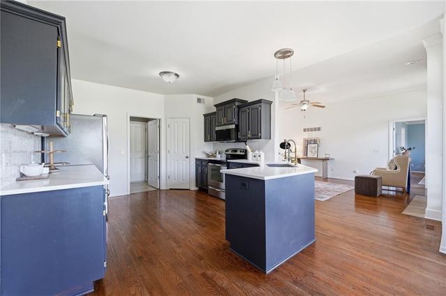 1104 NW 91st Terrace, Kansas City, MO 64155
