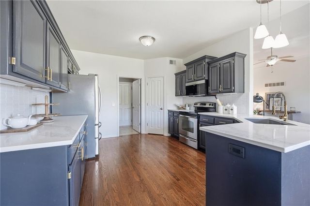 1104 NW 91st Terrace, Kansas City, MO 64155