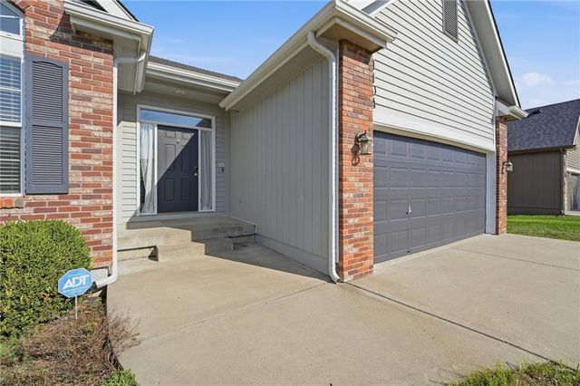 1104 NW 91st Terrace, Kansas City, MO 64155