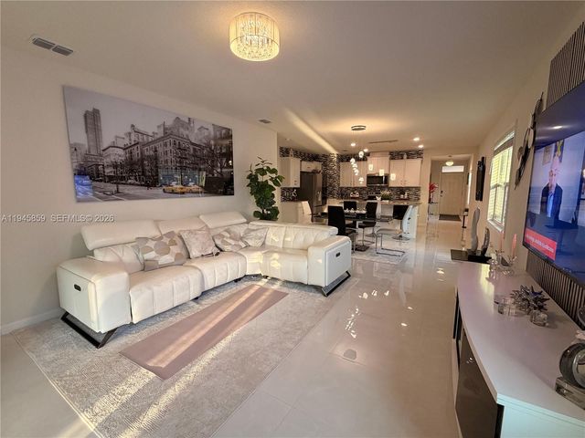 12422 SW Rimini Way, Port St. Lucie, FL 34987