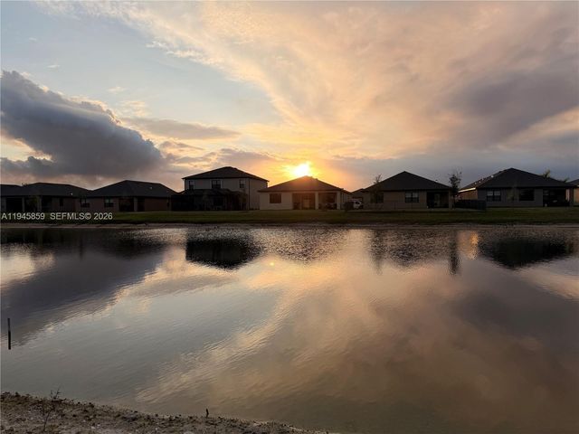 12422 SW Rimini Way, Port St. Lucie, FL 34987