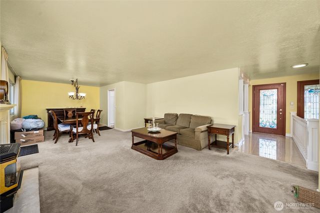 32229 24th Avenue SW, Federal Way, WA 98023