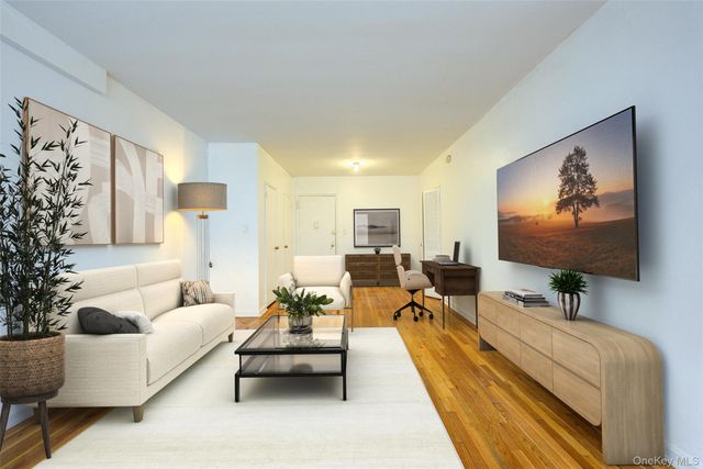 102-30 Queens Boulevard 2H, Forest Hills, NY 11375