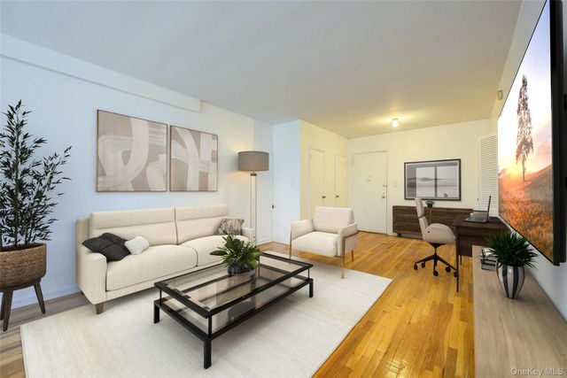 102-30 Queens Boulevard 2H, Forest Hills, NY 11375