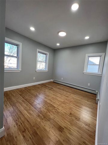 24030 141st Avenue 2, Rosedale, NY 11422