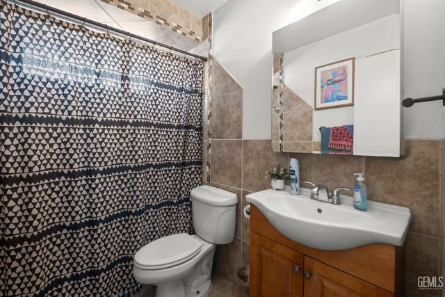 3417 Dell Court, Bakersfield, CA 93304