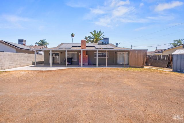 3417 Dell Court, Bakersfield, CA 93304