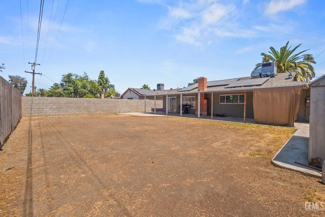 3417 Dell Court, Bakersfield, CA 93304