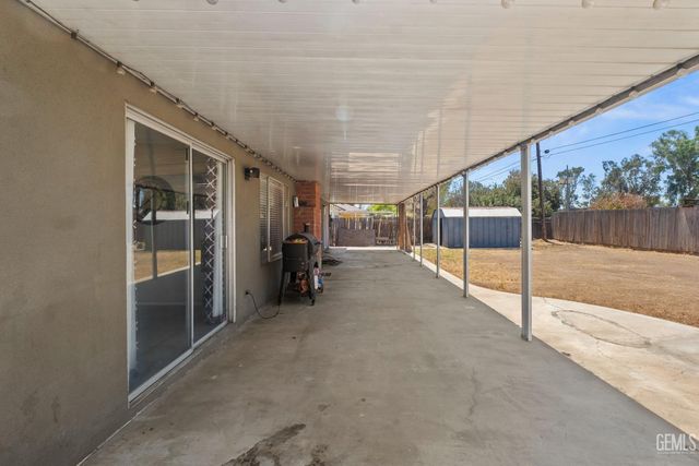 3417 Dell Court, Bakersfield, CA 93304
