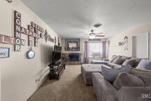 3417 Dell Court, Bakersfield, CA 93304