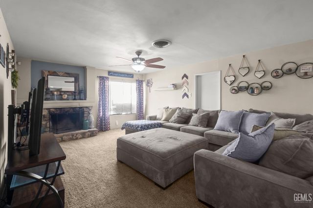 3417 Dell Court, Bakersfield, CA 93304