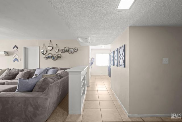 3417 Dell Court, Bakersfield, CA 93304