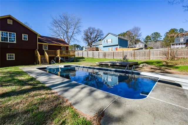 35 Lady Morgan Lane, Dallas, GA 30157