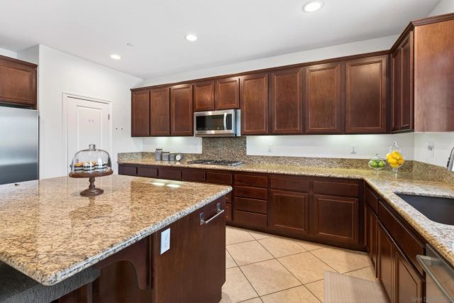 45734 Corte Mislanca, Temecula, CA 92592