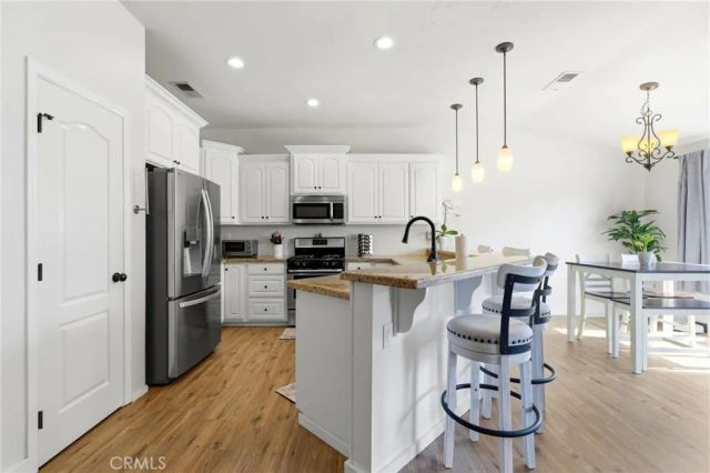865 Avalon Drive, Lemoore, CA 93245