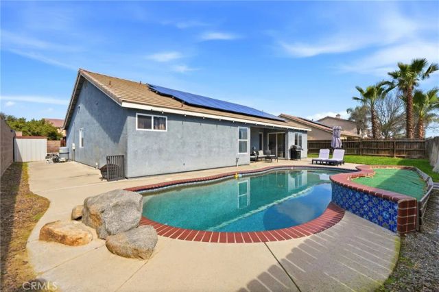 865 Avalon Drive, Lemoore, CA 93245
