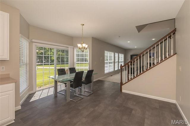 12 Chasselle Lane, Creve Coeur, MO 63141