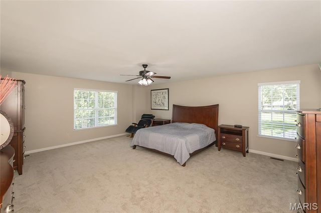 12 Chasselle Lane, Creve Coeur, MO 63141
