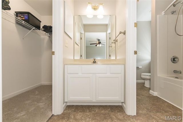 12 Chasselle Lane, Creve Coeur, MO 63141