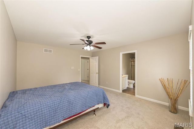 12 Chasselle Lane, Creve Coeur, MO 63141