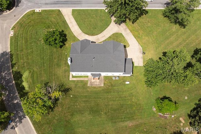 12 Chasselle Lane, Creve Coeur, MO 63141