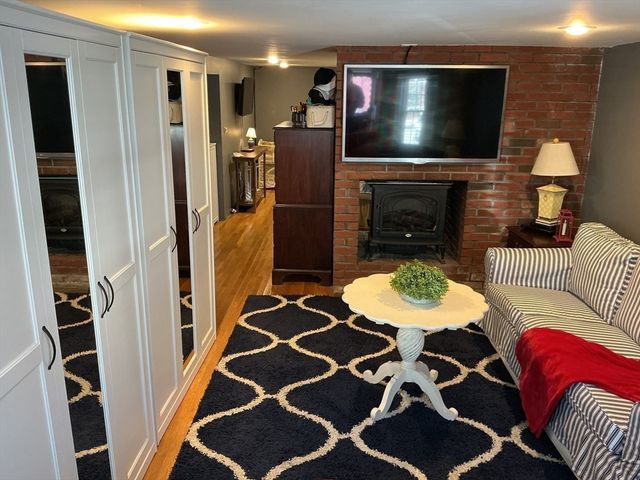 131 H St, Boston, MA 02127