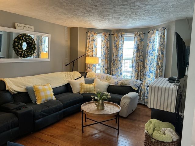 131 H St, Boston, MA 02127