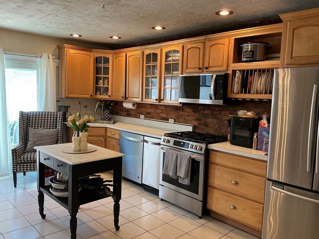 131 H St, Boston, MA 02127