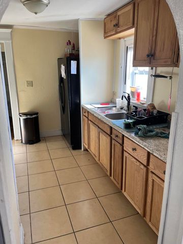 612 N Park Avenue, Springfield, MO 65802