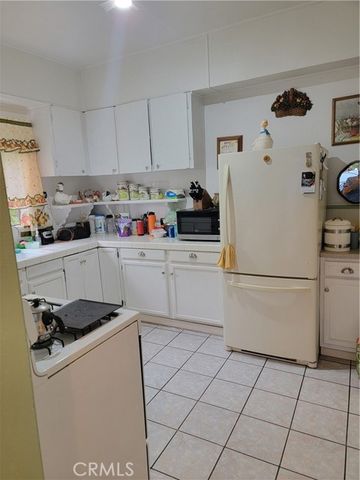 718 S Vine Avenue, Ontario, CA 91762