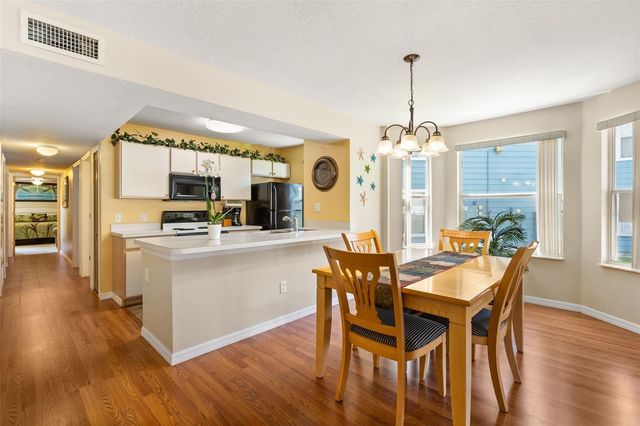 8707 KNIGHTSBRIDGE COURT B, Kissimmee, FL 34747