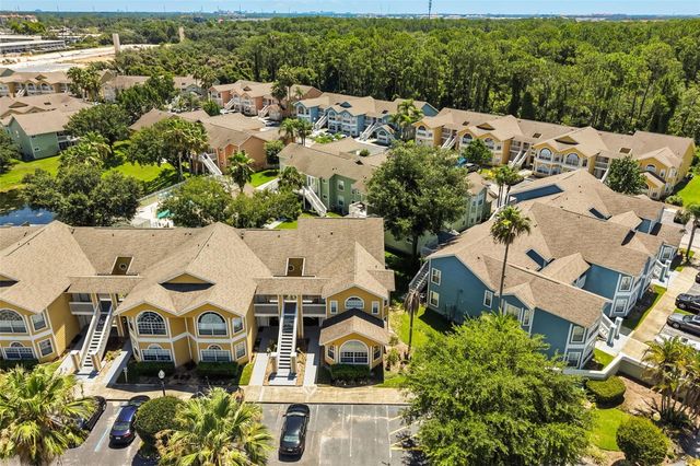 8707 KNIGHTSBRIDGE COURT B, Kissimmee, FL 34747