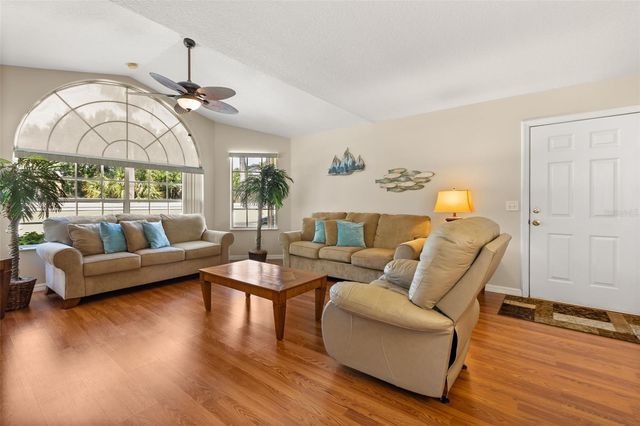 8707 KNIGHTSBRIDGE COURT B, Kissimmee, FL 34747