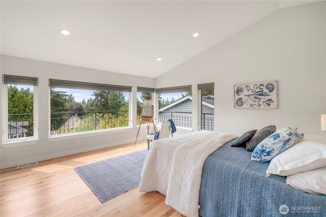 9226 25th Avenue NW, Seattle, WA 98117