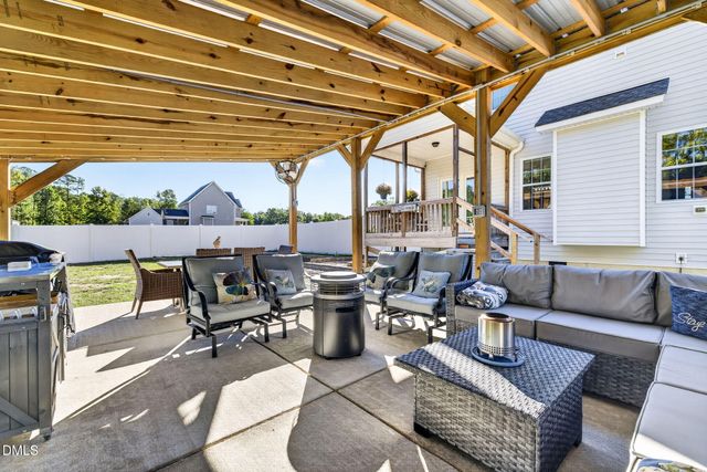 1140 Country Club Lane, Zebulon, NC 27597