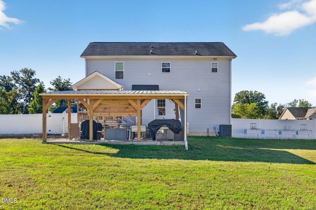1140 Country Club Lane, Zebulon, NC 27597