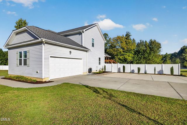 1140 Country Club Lane, Zebulon, NC 27597