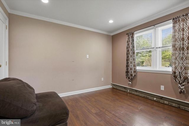320 MAPLE ST, Warminster, PA 18974