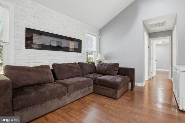 320 MAPLE ST, Warminster, PA 18974