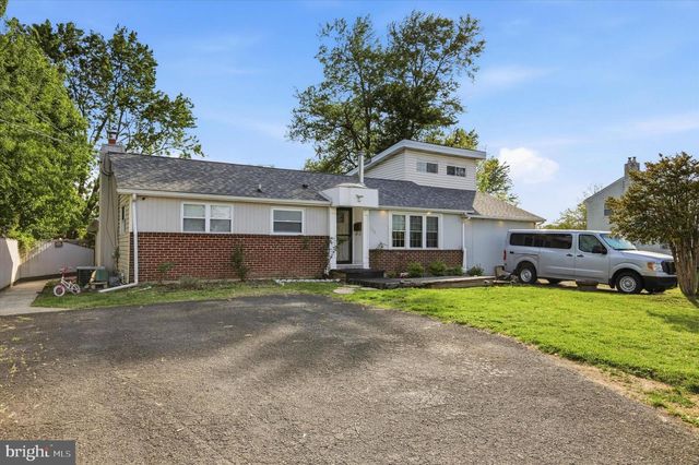 320 MAPLE ST, Warminster, PA 18974