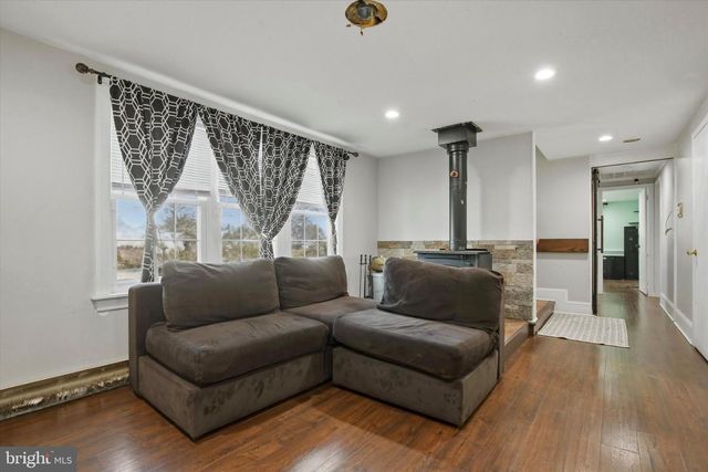 320 MAPLE ST, Warminster, PA 18974